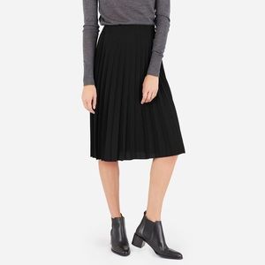 Everlane black pleated midi skirt